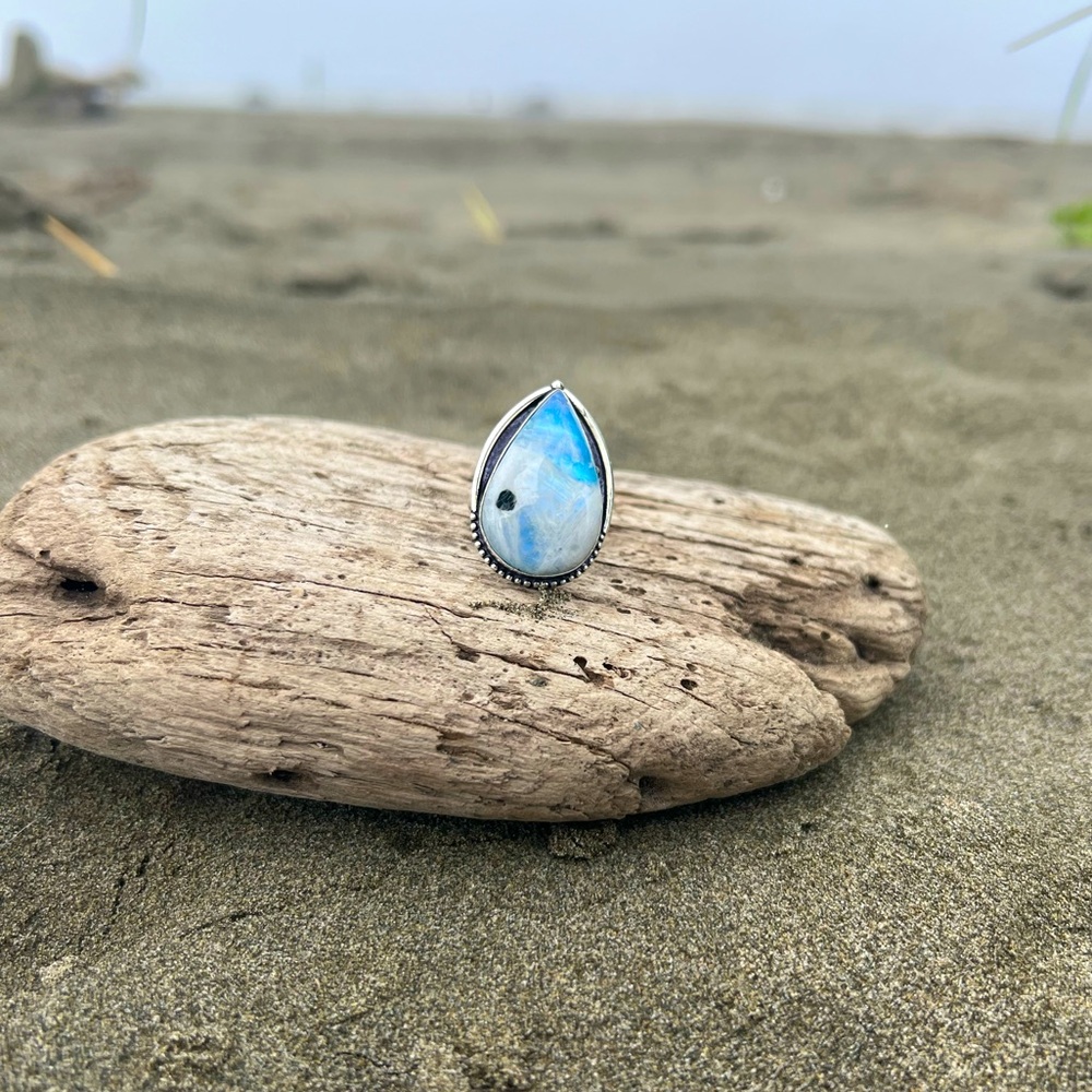 Droplet Shaped Tourmalated Moonstone Ring in 925 size 10